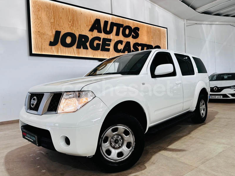 NISSAN Pathfinder 2.5 dCi XE 7 plazas