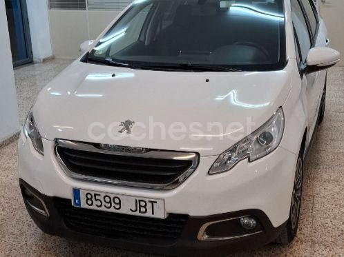 PEUGEOT 2008 Allure 1.6 BlueHDi 100