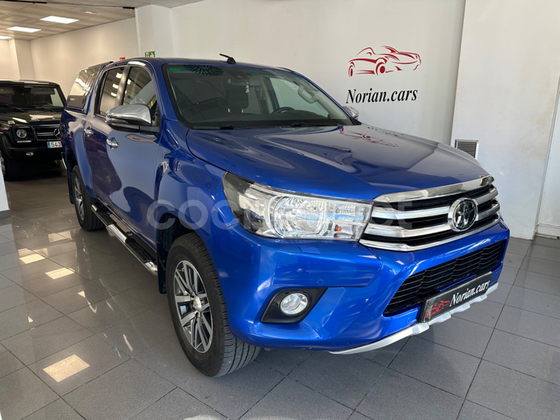 TOYOTA Hilux 2.4 D4D Cabina Doble VXL