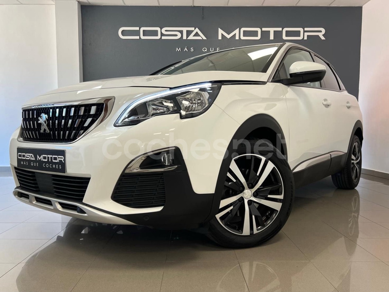 PEUGEOT 3008 1.2 PureTech SS Allure