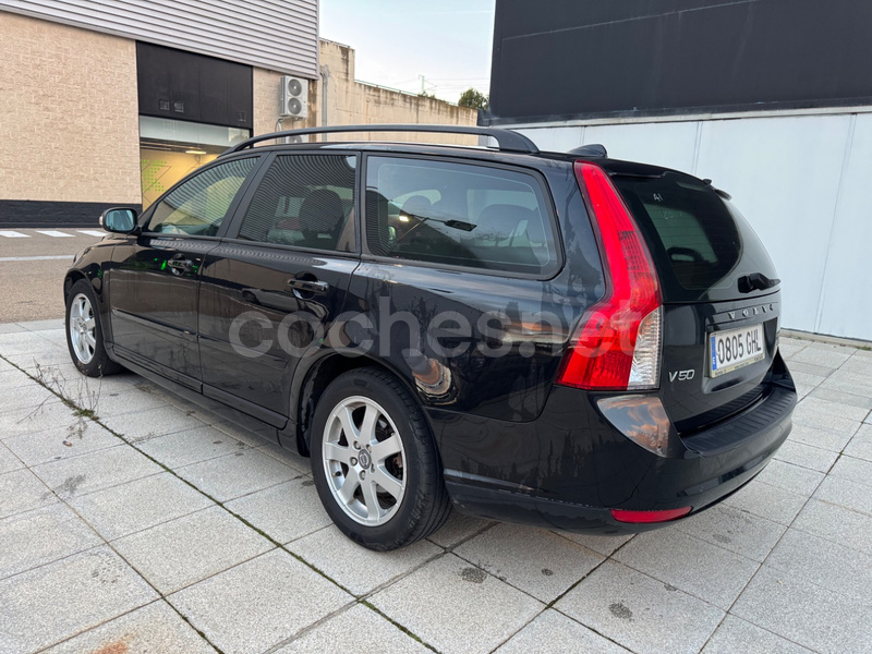 VOLVO V50 2.0D Momentum Auto