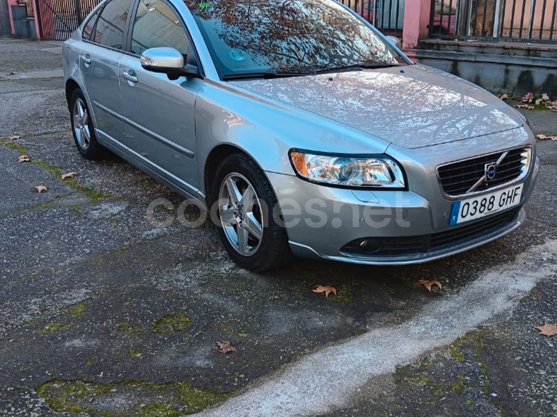 VOLVO S40 2.4 Auto Momentum