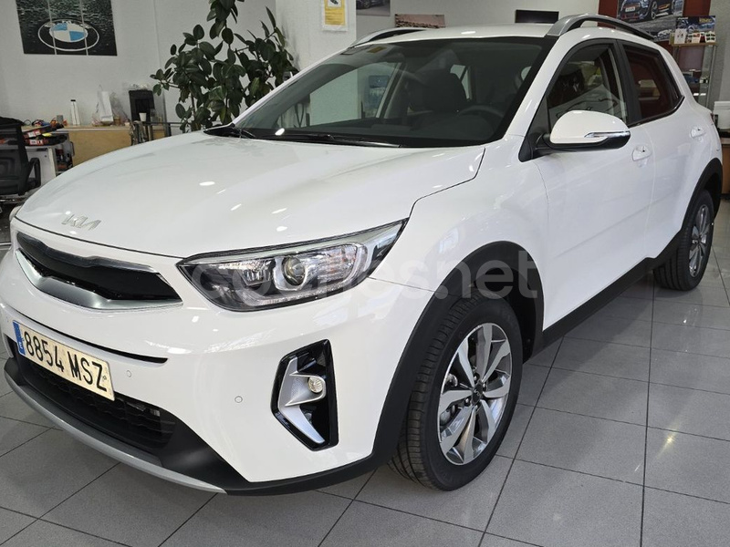 KIA Stonic 1.0 TGDi MHEV MT Drive