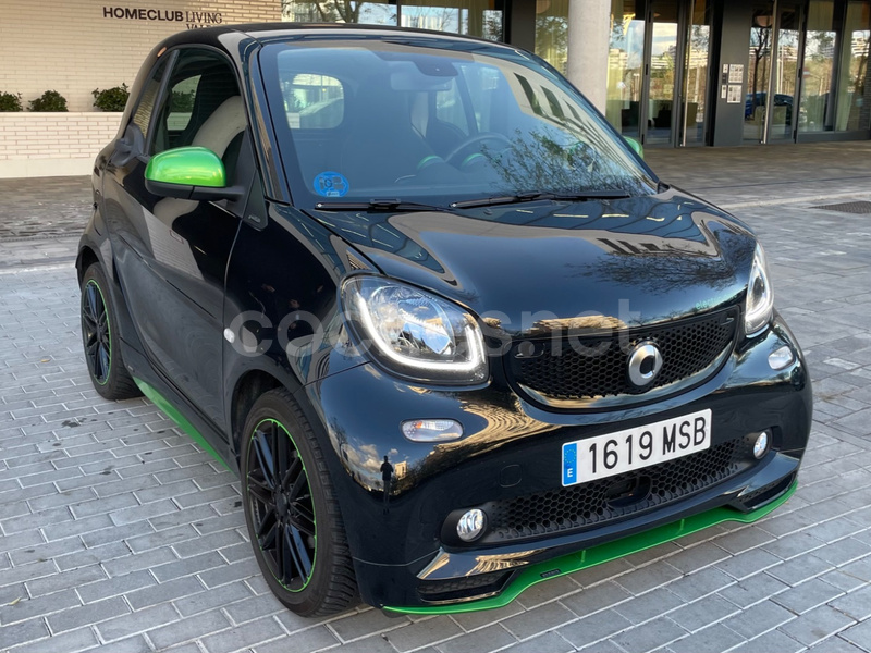 SMART fortwo 60kW81CV electric drive coupe