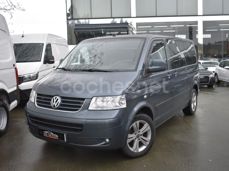 VOLKSWAGEN Multivan 2.5 TDI Highline