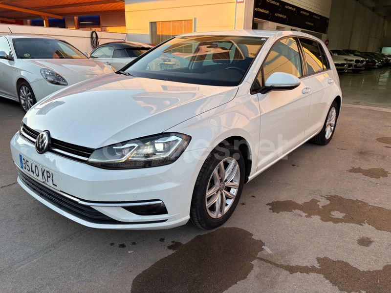 VOLKSWAGEN Golf Business 1.6 TDI