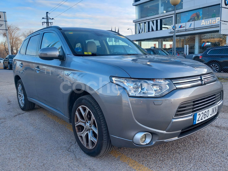 MITSUBISHI Outlander 2.0 PHEV Kaiteki Auto 4WD