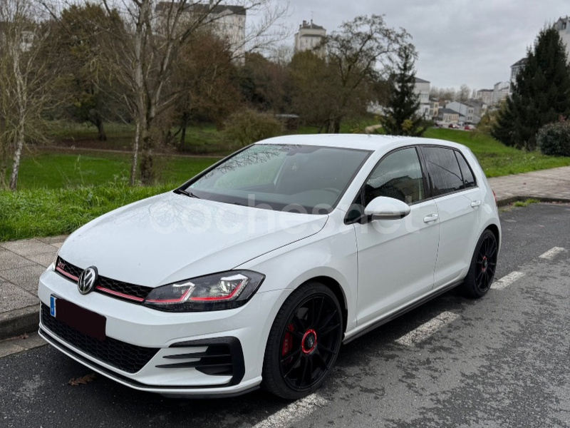 VOLKSWAGEN Golf GTI Performance 2.0 TSI