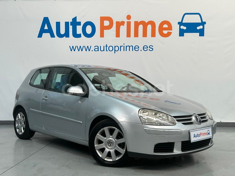 VOLKSWAGEN Golf 1.6 FSI Sportline