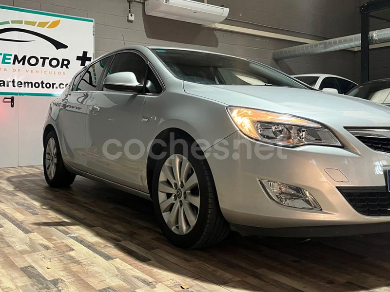 OPEL Astra 1.7 CDTi 125 CV Cosmo