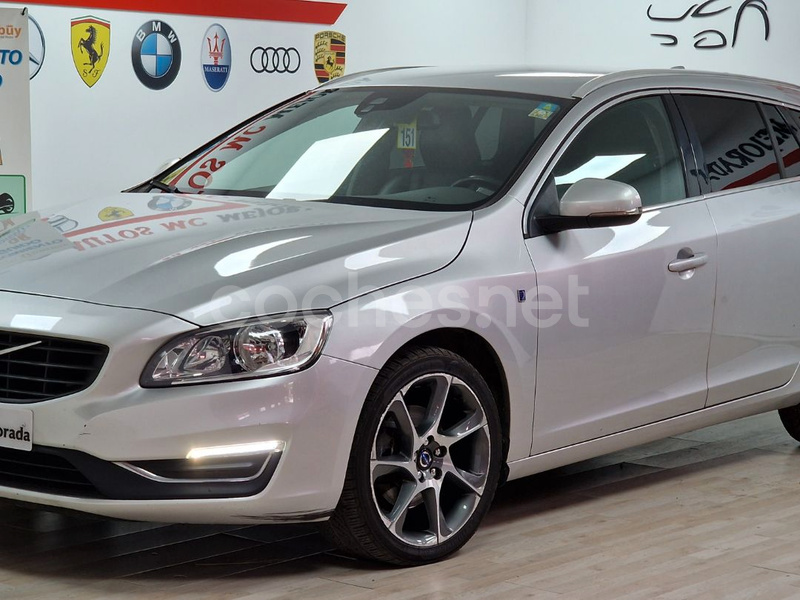 VOLVO V60 2.0 D2 Momentum