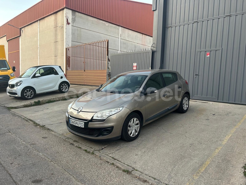 RENAULT Mégane Authentique 1.6 16v 110