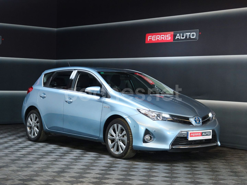 TOYOTA Auris Hybrid Advance