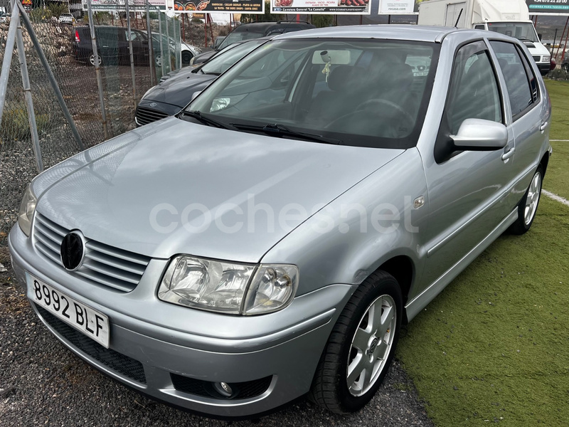 VOLKSWAGEN Polo 1.4 16V Highline