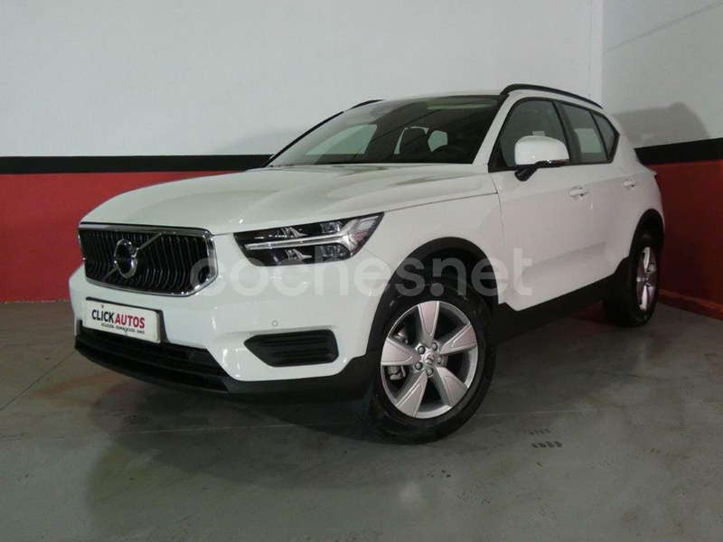 VOLVO XC40 1.5 T2 Momentum Core Auto