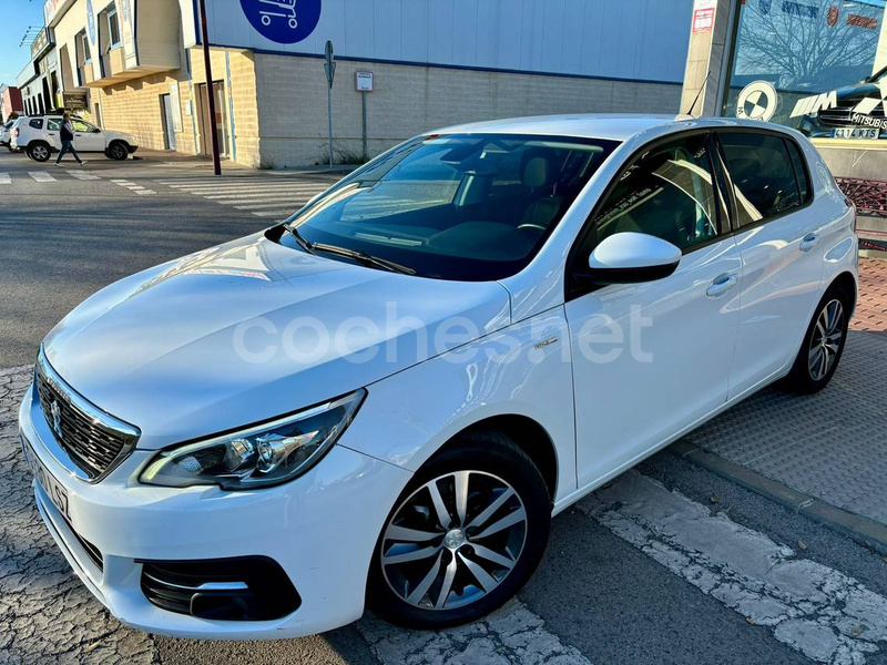 PEUGEOT 308 Allure BlueHDi 130 SS MAN