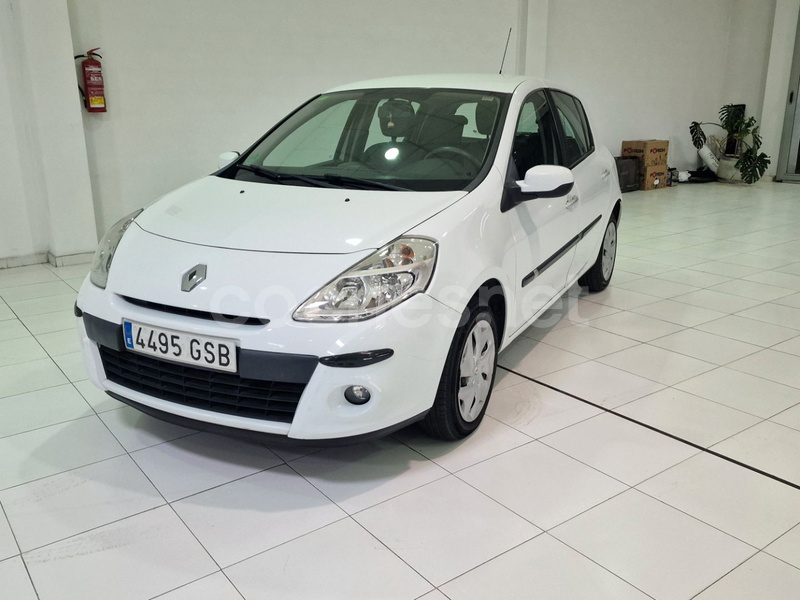 RENAULT Clio Expression 1.2 16v eco2