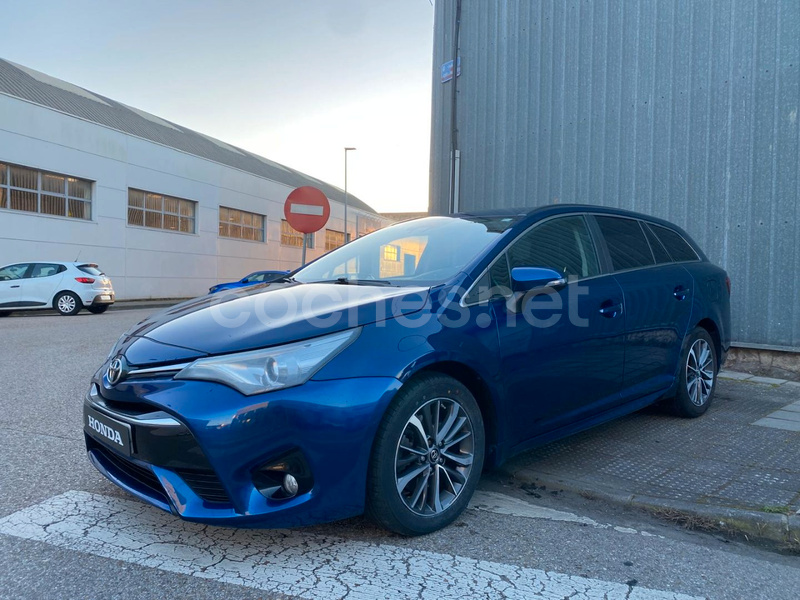 TOYOTA Avensis 2.0 150D ADVANCE TS