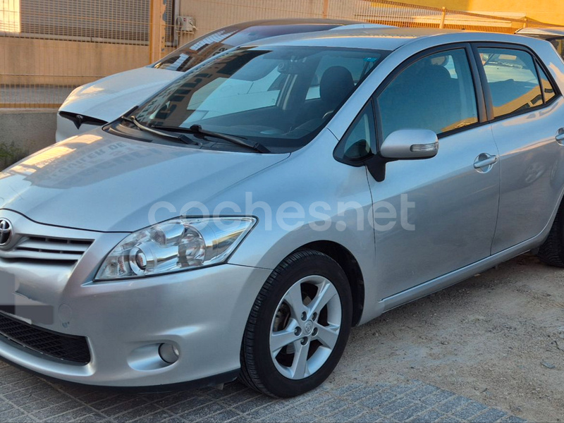 TOYOTA Auris 1.4 D4D DPF Active