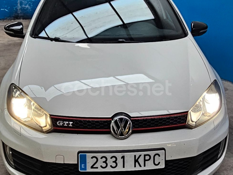 VOLKSWAGEN Golf 2.0 TSI GTI