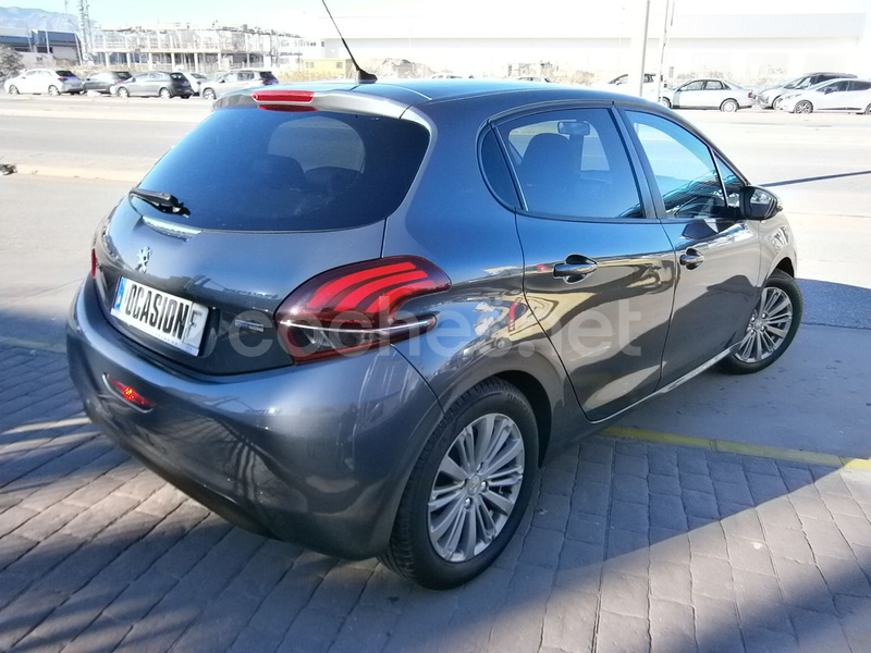 PEUGEOT 208 STYLE 1.2L PureTech