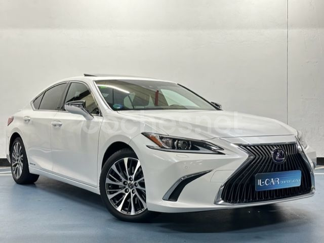 LEXUS ES 2.5 300h Luxury