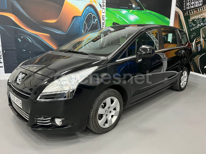 PEUGEOT 5008 Access 1.6 HDI 115 FAP