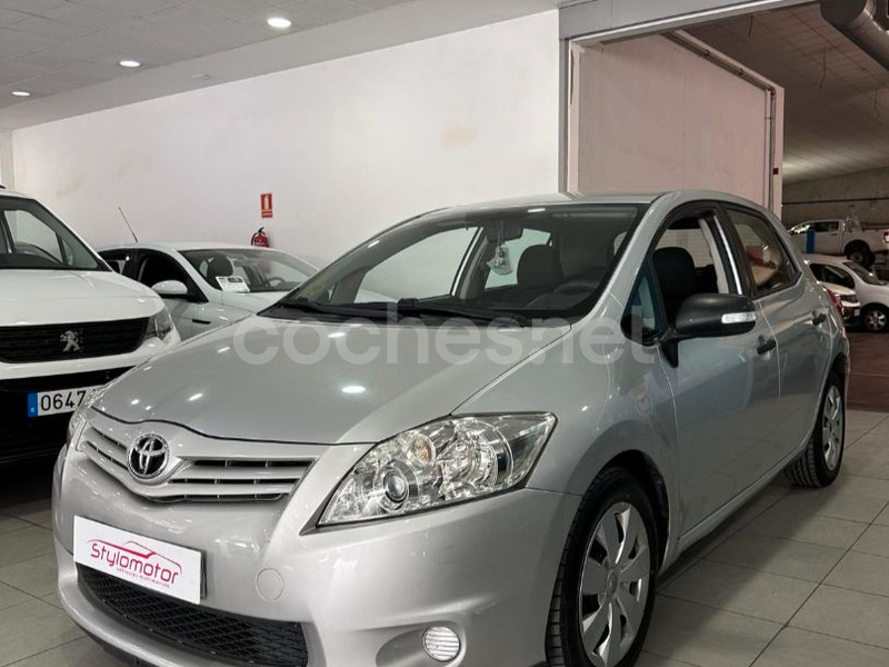 TOYOTA Auris 1.4 D4D Active