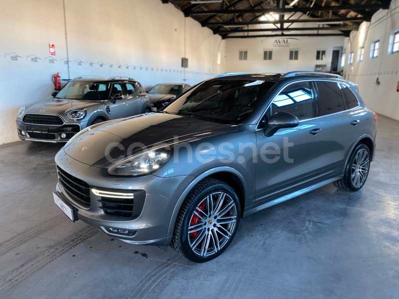 PORSCHE Cayenne Turbo