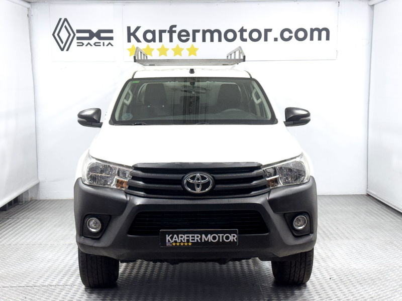 TOYOTA Hilux 2.4 D4D Cabina Doble GX