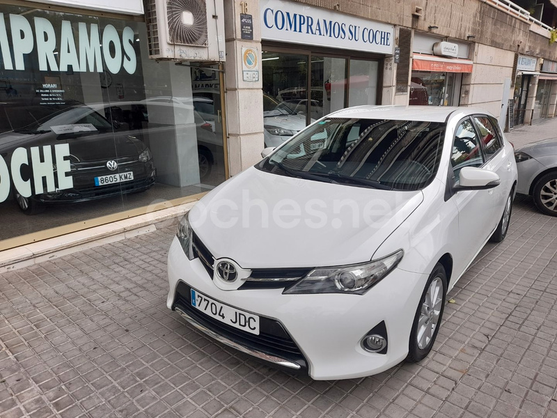 TOYOTA Auris 130 Active