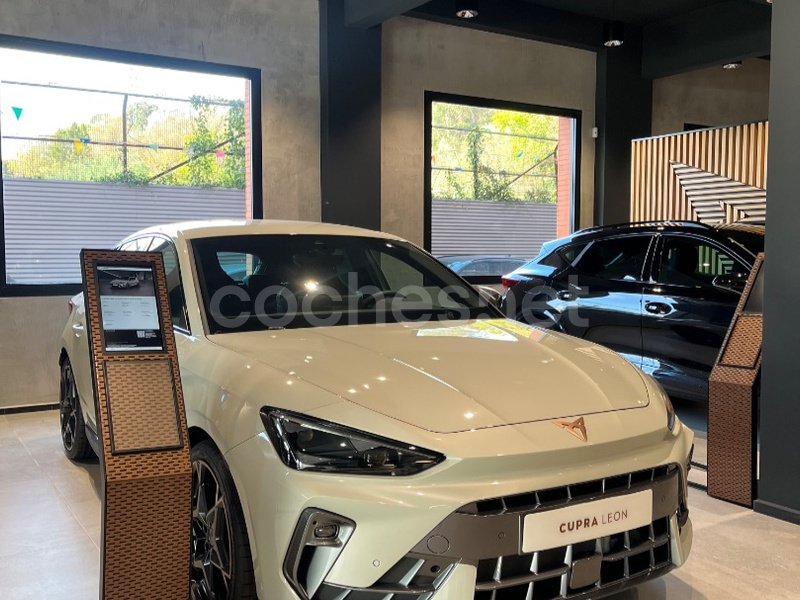 CUPRA León 1.5 eTSI DSG