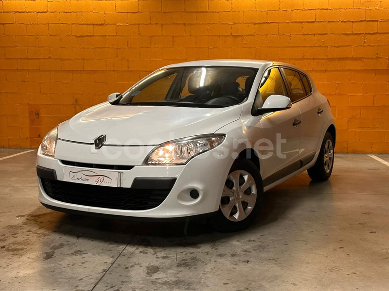 RENAULT Mégane Authentique 1.6 16v 110