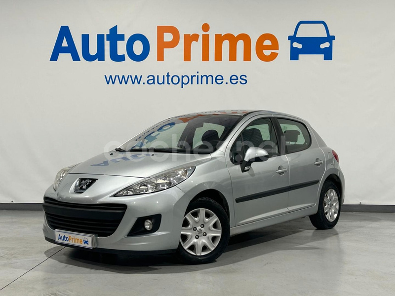 PEUGEOT 207 Confort 1.4 HDI 70