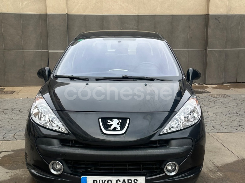 PEUGEOT 207 1.6 HDI XLine
