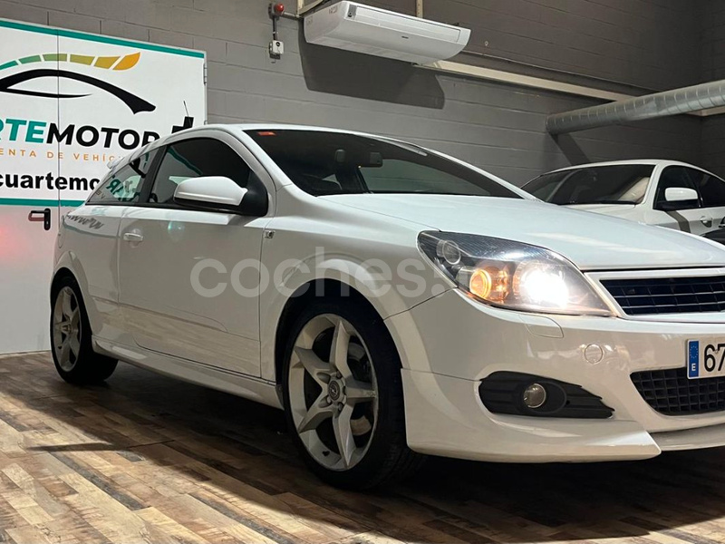 OPEL Astra GTC 1.9 CDTi 120 CV Cosmo