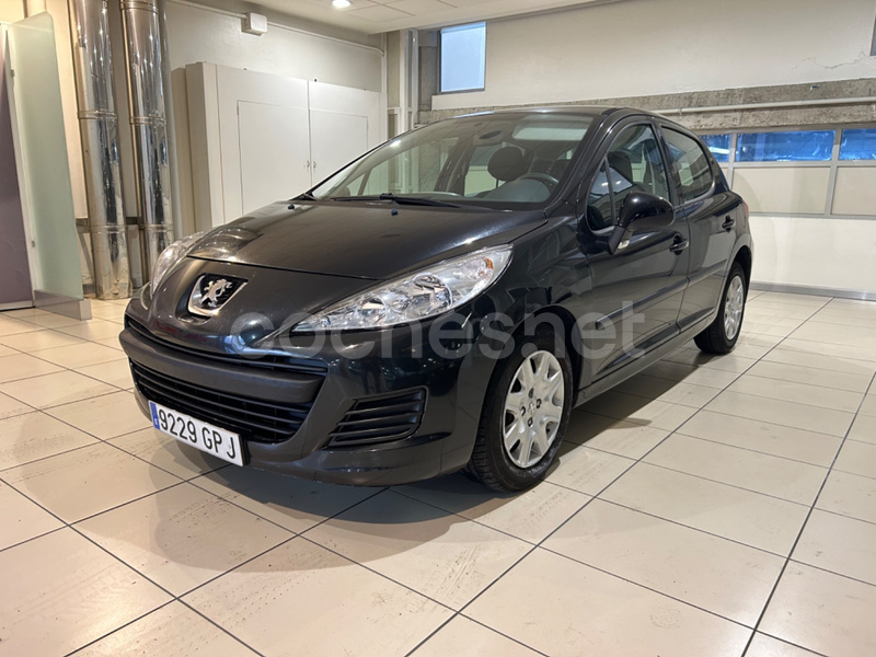 PEUGEOT 207 Confort 1.4 75