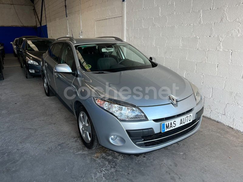 RENAULT Mégane Sport Tourer Emotion 2011 dCi 110 eco2