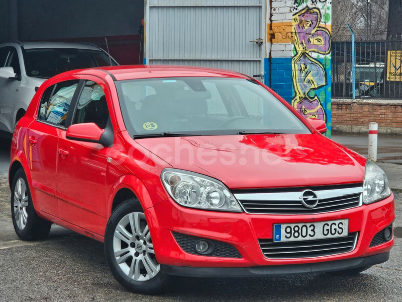 OPEL Astra 1.9 CDTi 120 CV Cosmo