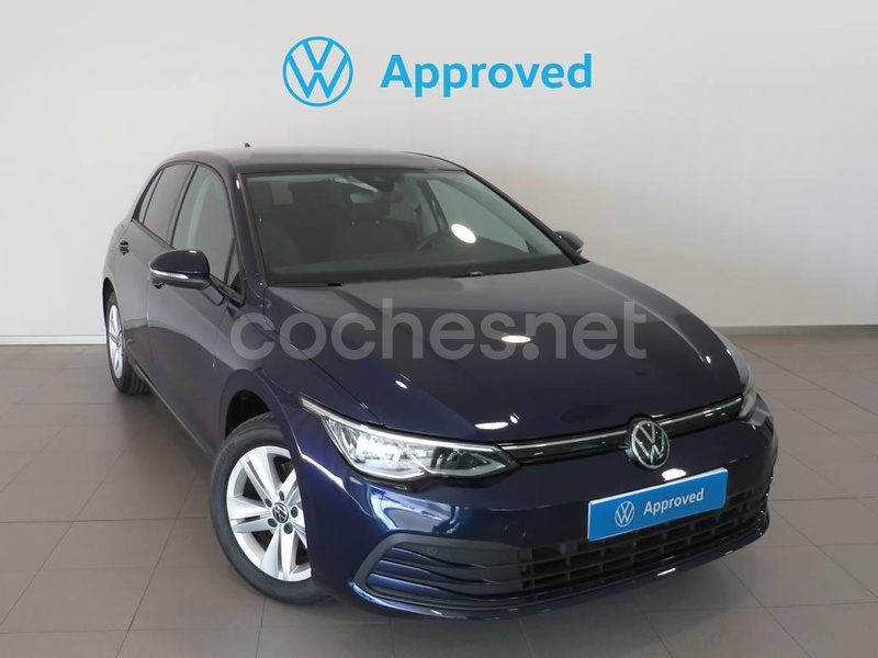 VOLKSWAGEN Golf Life 1.5 eTSI DSG