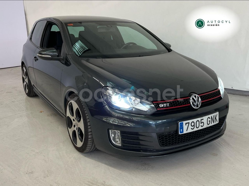 VOLKSWAGEN Golf VI 2.0 TSI GTI