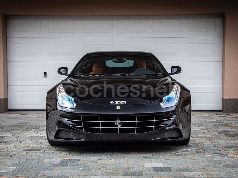 FERRARI FF