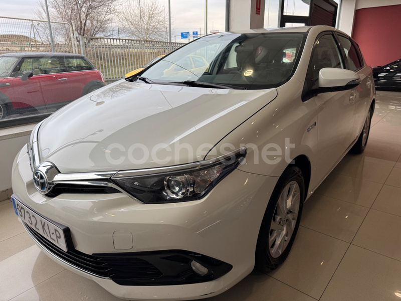 TOYOTA Auris 1.8 140H Hybrid Active Business Plus