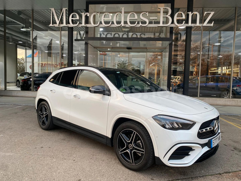 MERCEDES-BENZ GLA GLA 200 D