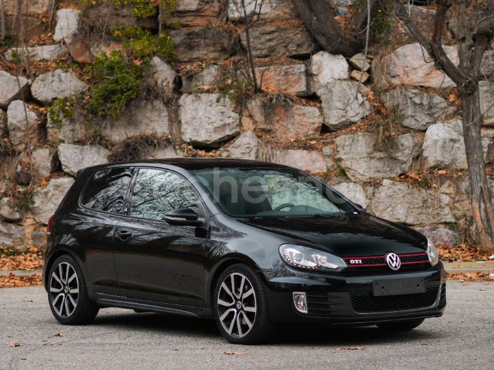 VOLKSWAGEN Golf 2.0 TSI GTI