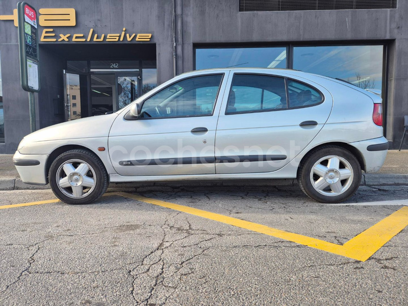 RENAULT Mégane DYNAMIQUE 1.6 16V