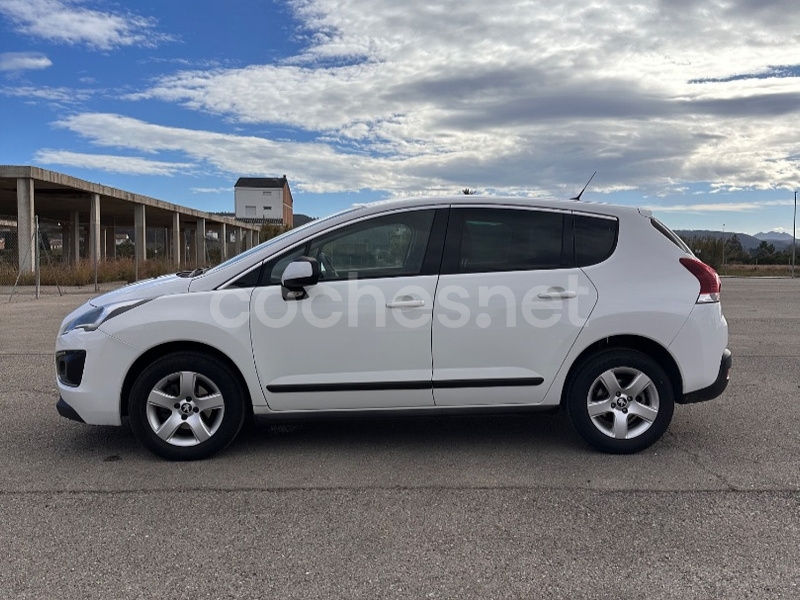 PEUGEOT 3008 Allure 1.6 BlueHDI 120 EAT6