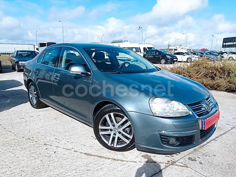 VOLKSWAGEN Jetta 1.9 TDI Advance