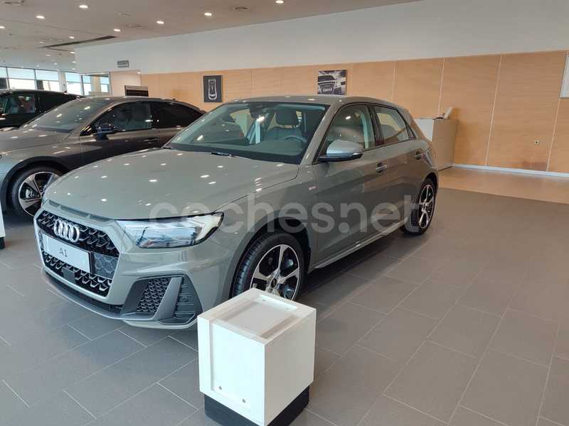 AUDI A1 Sportback Adrenalin 30 TFSI S tron