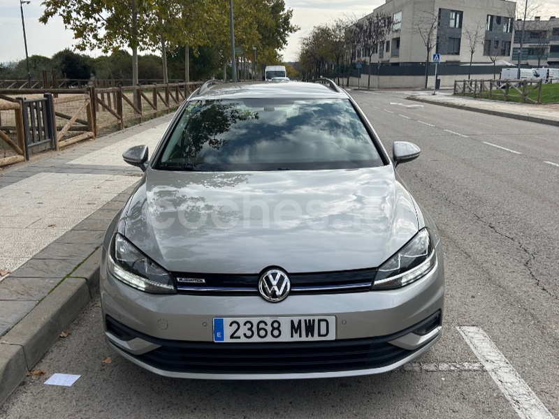 VOLKSWAGEN Golf Advance 1.5 TGI Variant